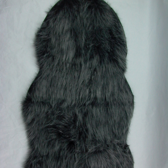 Target Accents Room Essentials Faux Fur Pelt Rug 35x20 Black Nw Poshmark